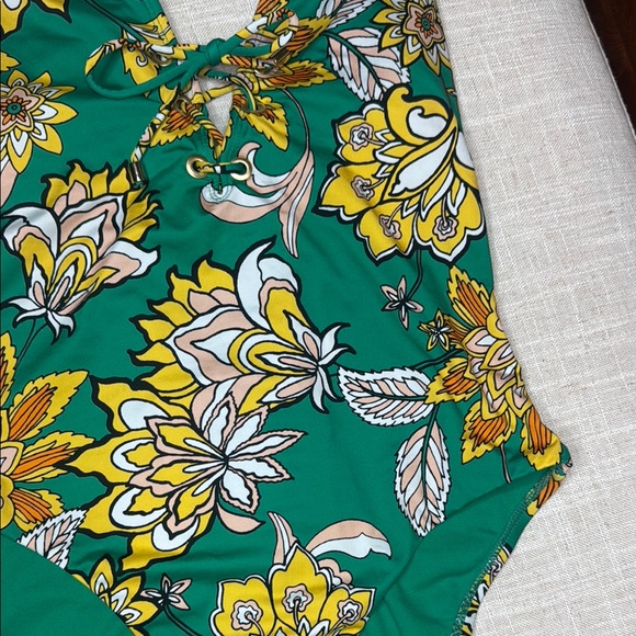 Gibson Latimer NWT Green Floral One Piece Swimsuit-‎ medium - Picture 4 of 11